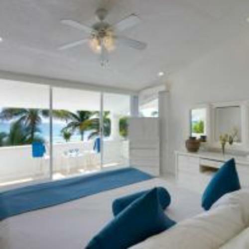 Private Beach Front Villa With Pool