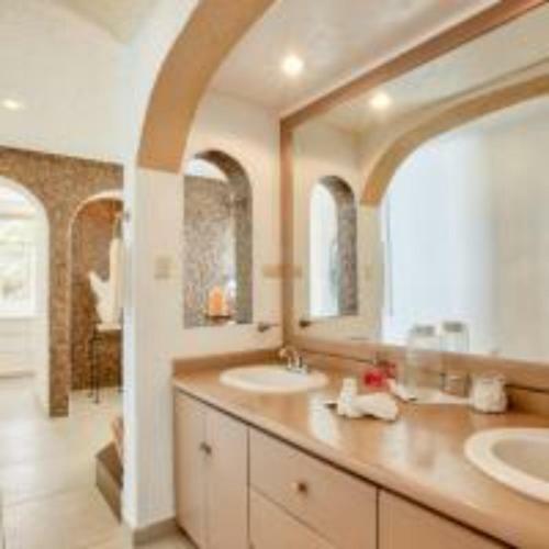 Private Beach Front Villa With Pool