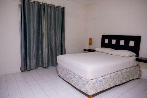 Hotel Tropical Casa Blanca