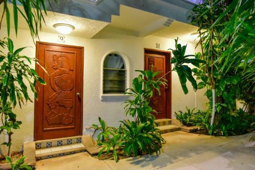 Hotel Tropical Casa Blanca