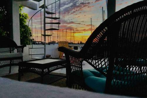 4 Beds, Shipyard Views And Best Location!