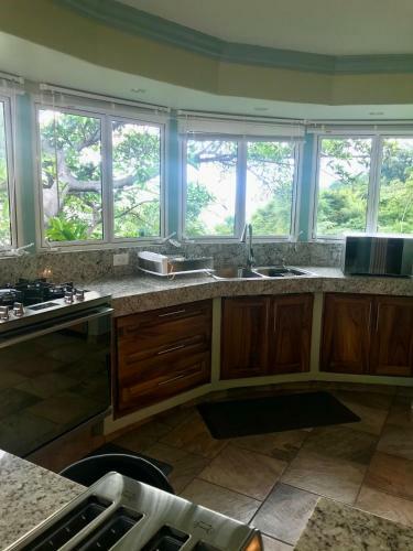 Posada Ocean Frontage Accommodations With Full Kitchen
