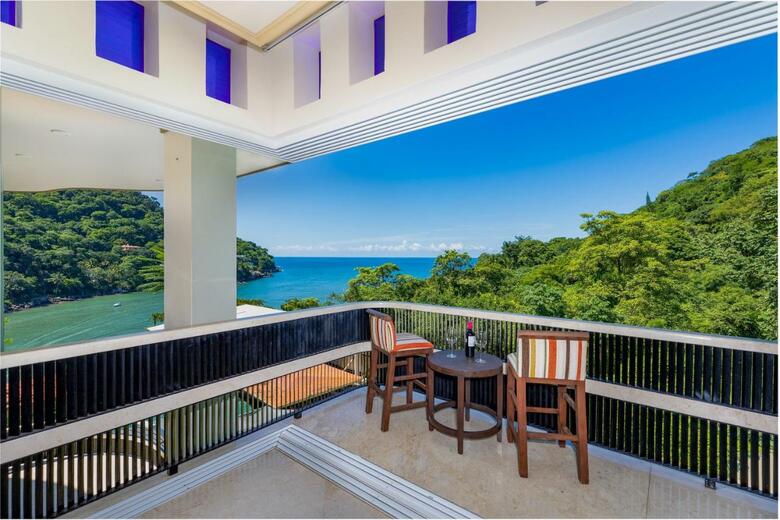 Ocean Frontage Cottage