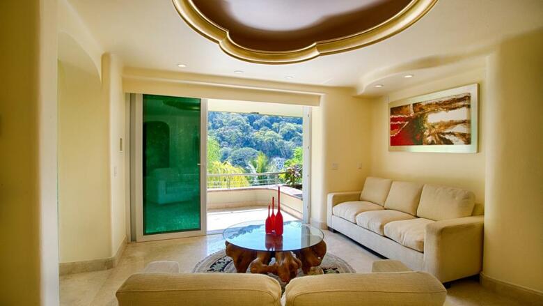 Ocean Frontage Cottage