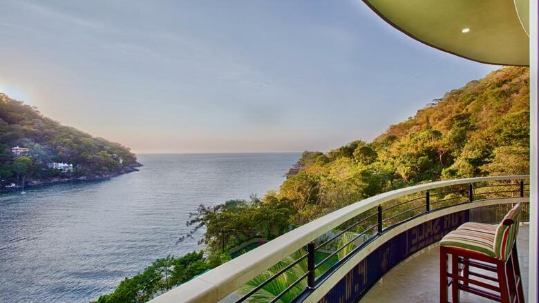 Ocean Frontage Cottage