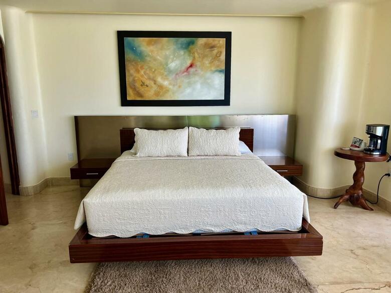 Ocean Frontage Cottage