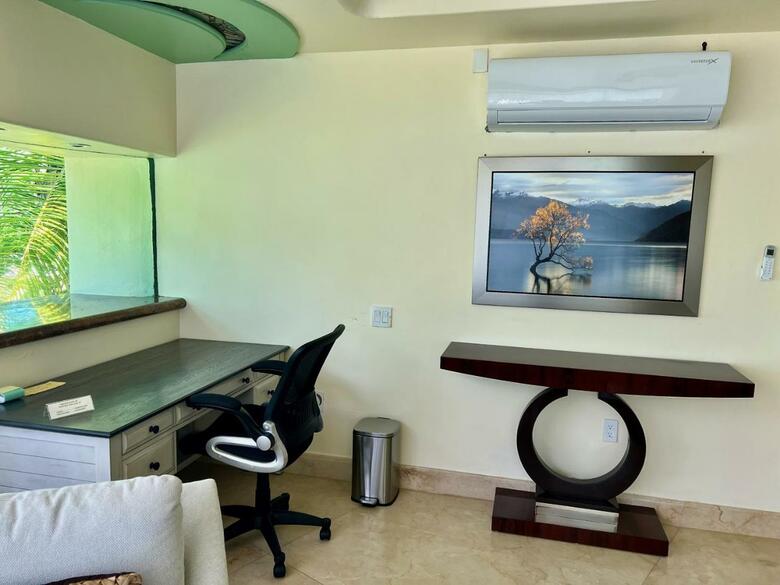 Ocean Frontage Cottage