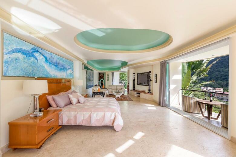 Ocean Frontage Cottage