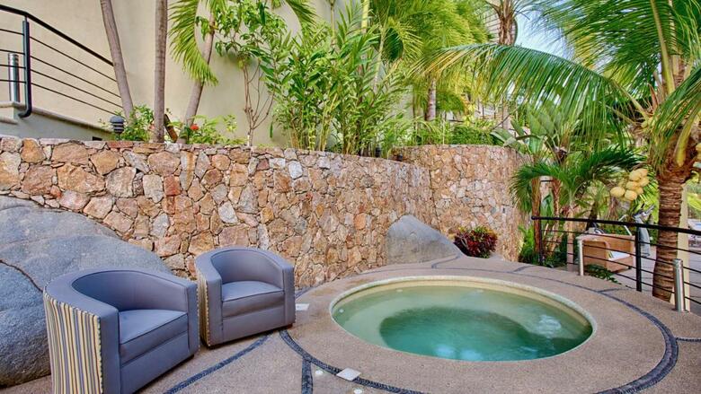 Ocean Frontage Cottage