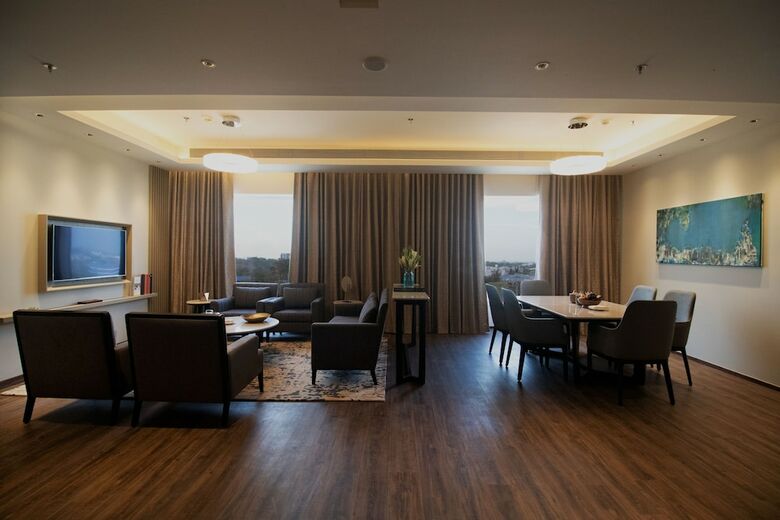 Hotel Courtyard By Marriott Bhopal