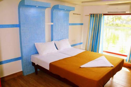 Hotel Cosy Houseboats
