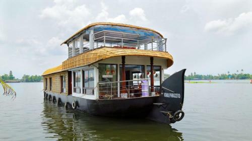 Hotel Cosy Houseboats