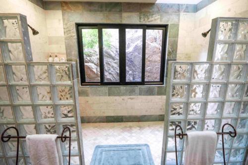 Luxury Villa In Pedregal -incredible Views- Walk To Town!