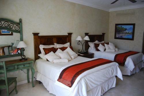 Vle- 1306-ocean Front Resort- Walking Distance To Town! Swimmable Beach!