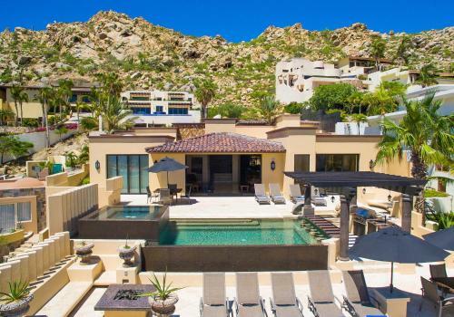 Luxury Retreat With Ocean Views At Villa Gran Vista