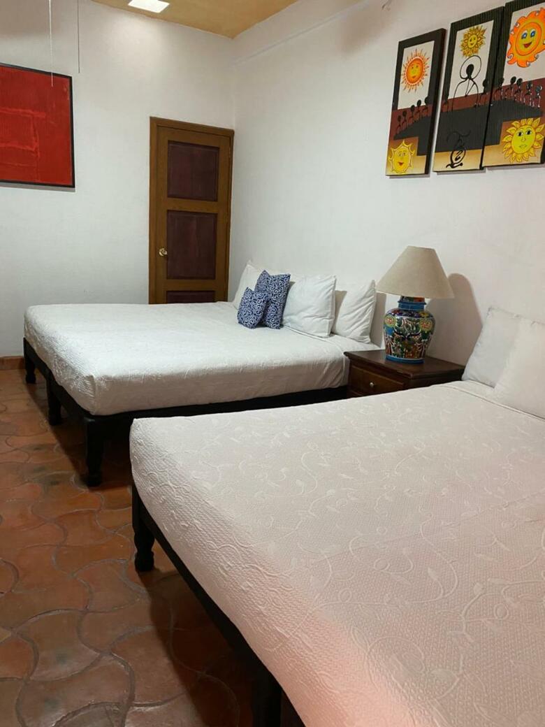 Hotel & Hostal Del Sol