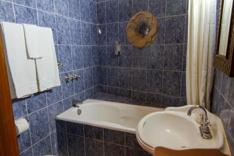 Hotel & Hostal Del Sol