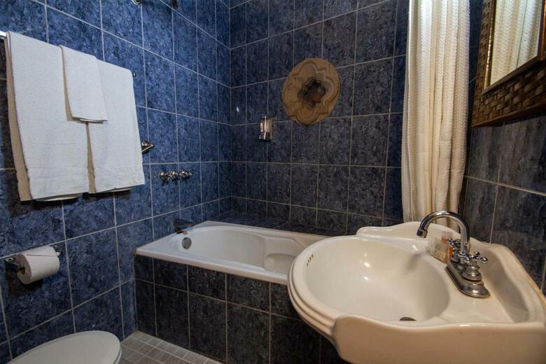 Hotel & Hostal Del Sol