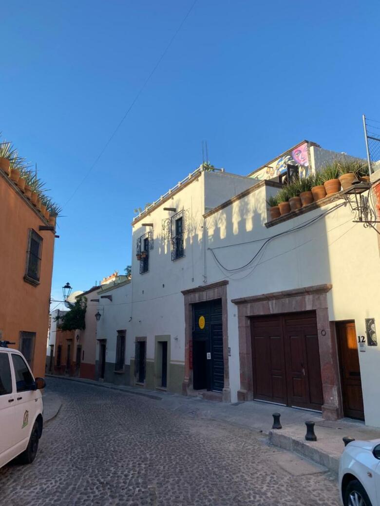 Hotel & Hostal Del Sol