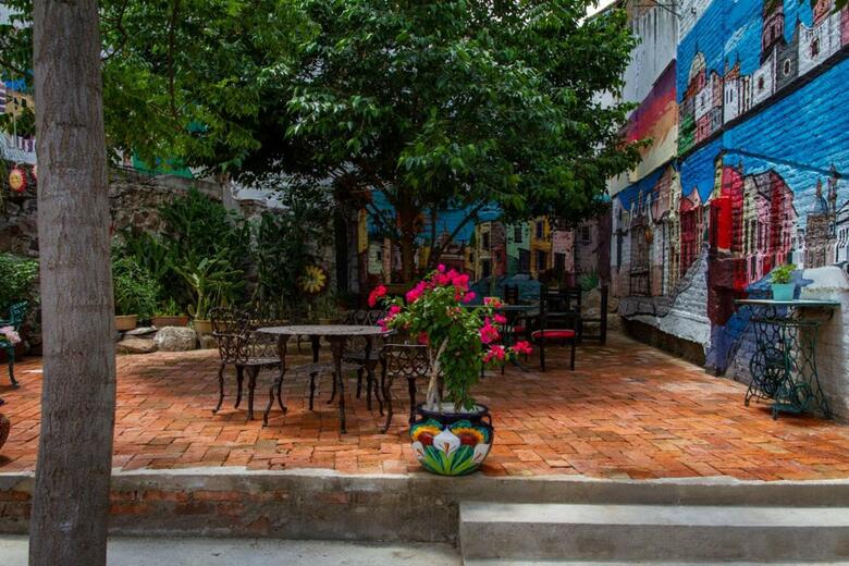 Hotel & Hostal Del Sol