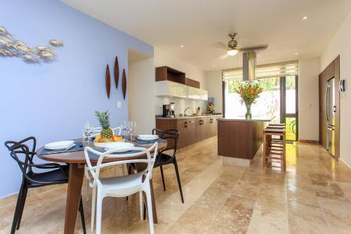 Explore Tulum Area By Bike! Colourful Condo W/pool