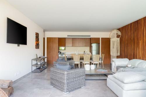 Marvelous Apartment With Unique Pool And Extraordinary Amenities