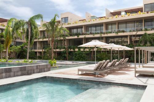 Marvelous Apartment With Unique Pool And Extraordinary Amenities