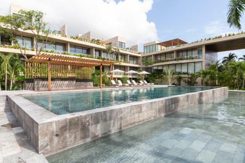 Marvelous Apartment With Unique Pool And Extraordinary Amenities