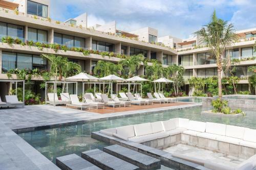 Marvelous Apartment With Unique Pool And Extraordinary Amenities