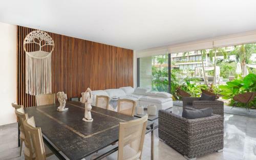 Marvelous Apartment With Unique Pool And Extraordinary Amenities