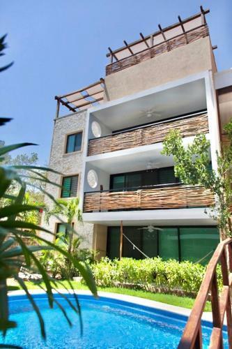 3 Bedrooms Penthouse With Private Rooftop