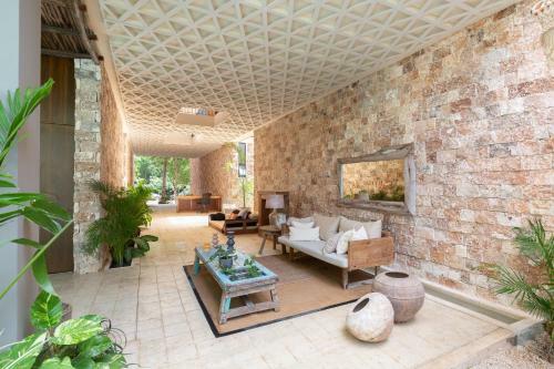 Exclusive Apartment, Unique Design, Shared Pool And Wifi