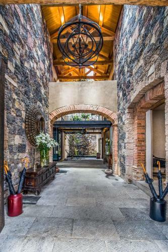 M�b� Hotel Boutique
