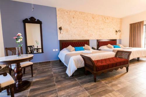 Hotel Los Frailes