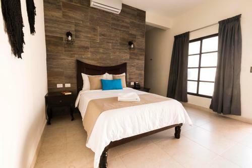 Hotel Los Frailes