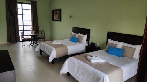 Hotel Los Frailes