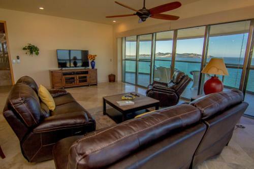 Apartamento 3 Bedrooms Condo Playa Blanca #1 Condo