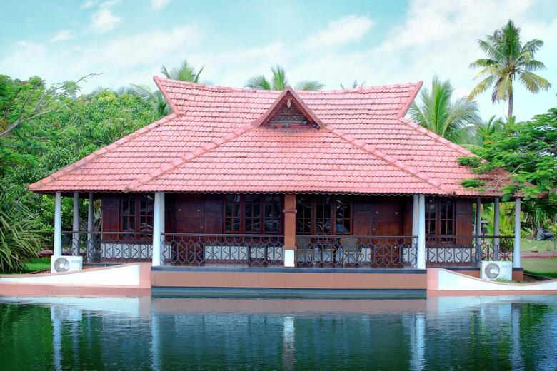 Hotel Lake Palace Resort