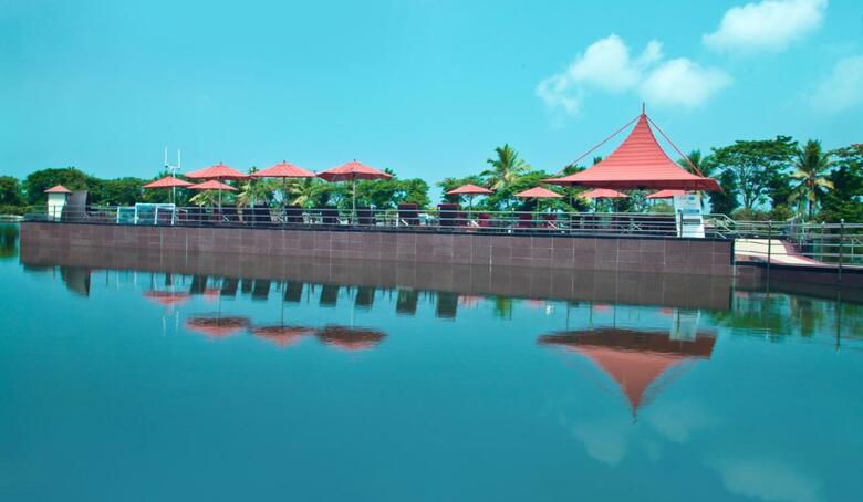 Hotel Lake Palace Resort