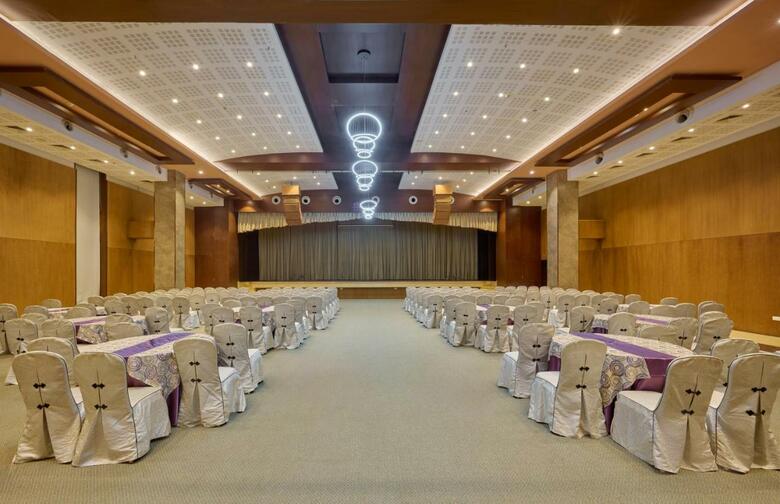 Flora Airport Hotel