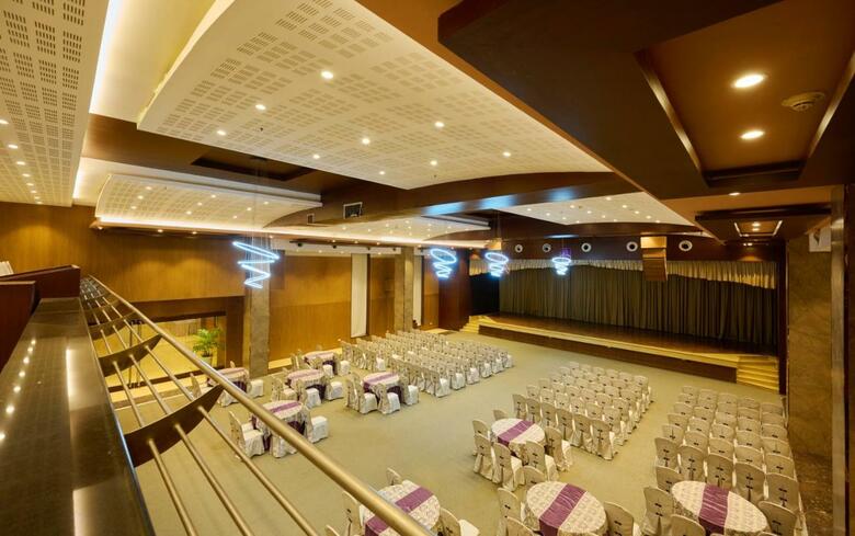 Flora Airport Hotel