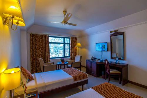 Golf View Hotels & Suites