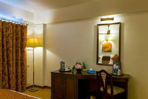 Golf View Hotels & Suites