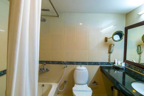 Golf View Hotels & Suites