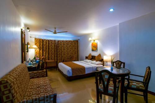 Golf View Hotels & Suites