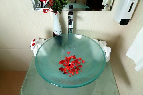 Gokulam Park Hotel & Convention Centre