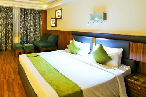 Gokulam Park Hotel & Convention Centre