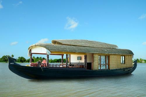Hotel Shivaganga Houseboat
