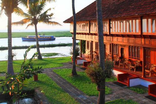 Hotel Coconut Lagoon