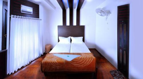 Hotel Sreekrishna Houseboat